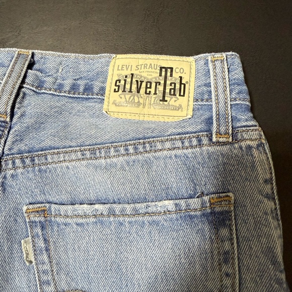 Levi’s 94 Baggy Distressed Silvertab Jeans Light Wash Size 26 - Picture 3 of 6